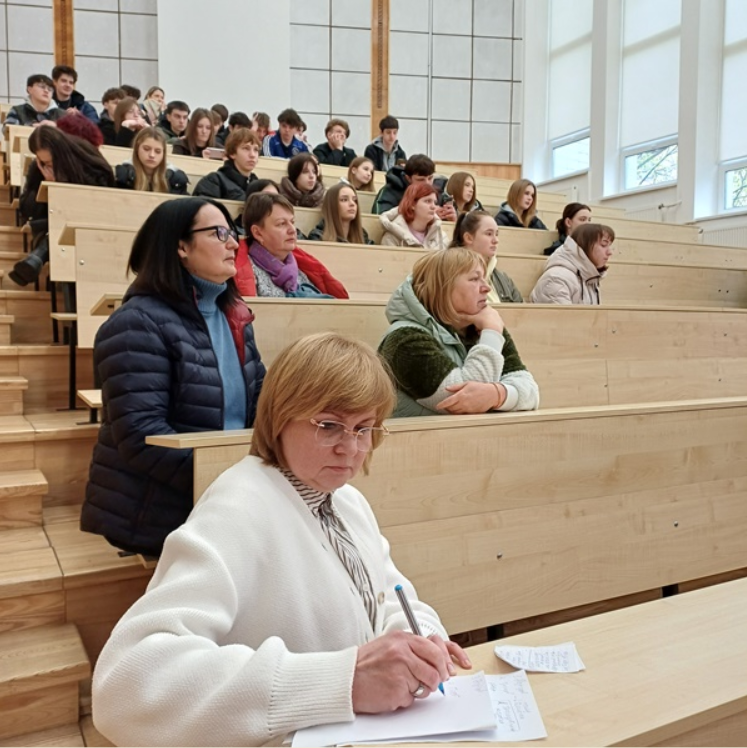 усі